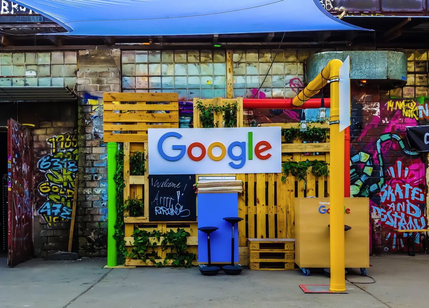 Pixel: The secret Google logos thumbnail
