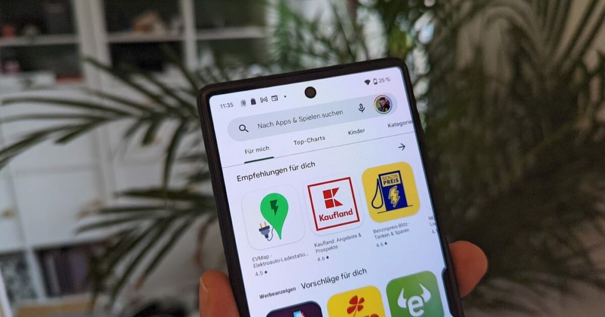 Google Play Store App Head